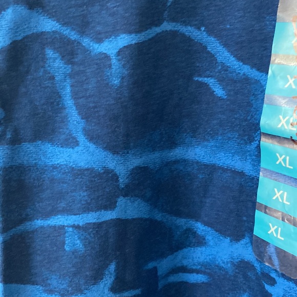 Champion Blue patterned long sleeve t-shirt Size XL NWOT. - Picture 6 of 7